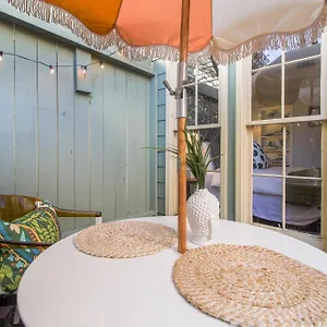 Private Patio Retreat In Charming Downtown Apartment